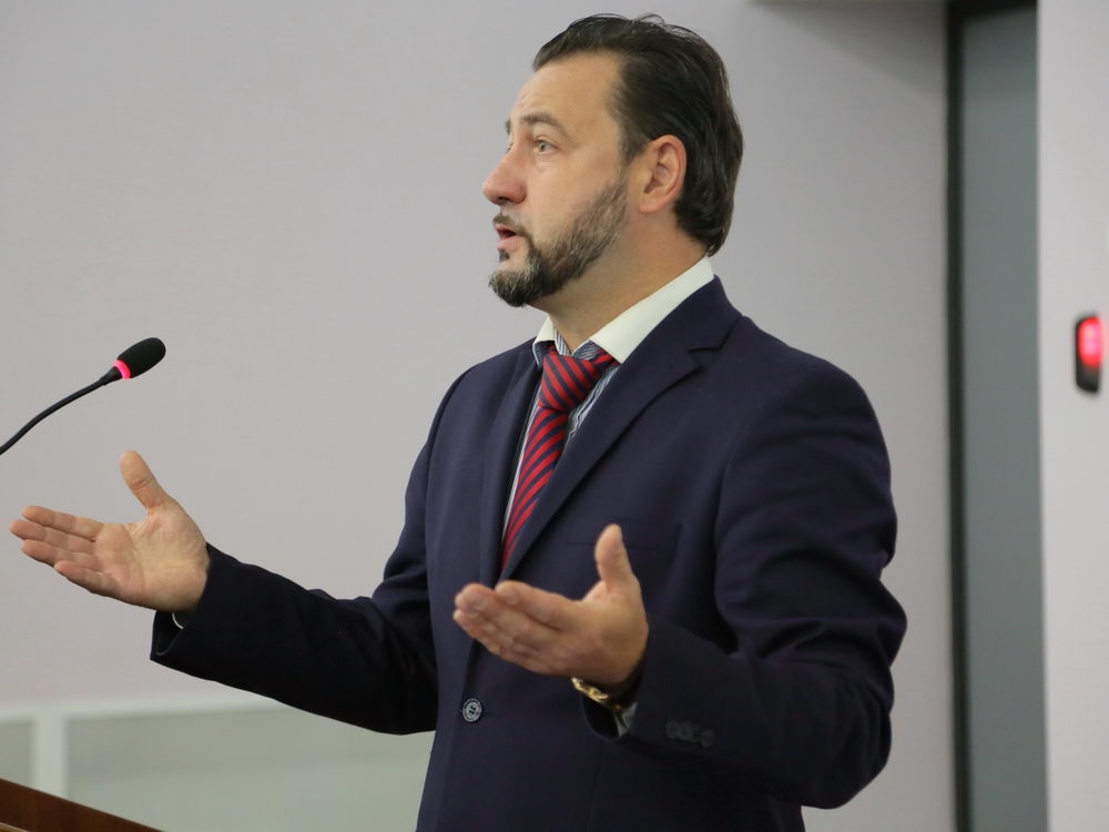 Чтобы финансы не пели романсы