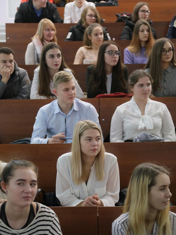 Школьникам и студентам — о праве