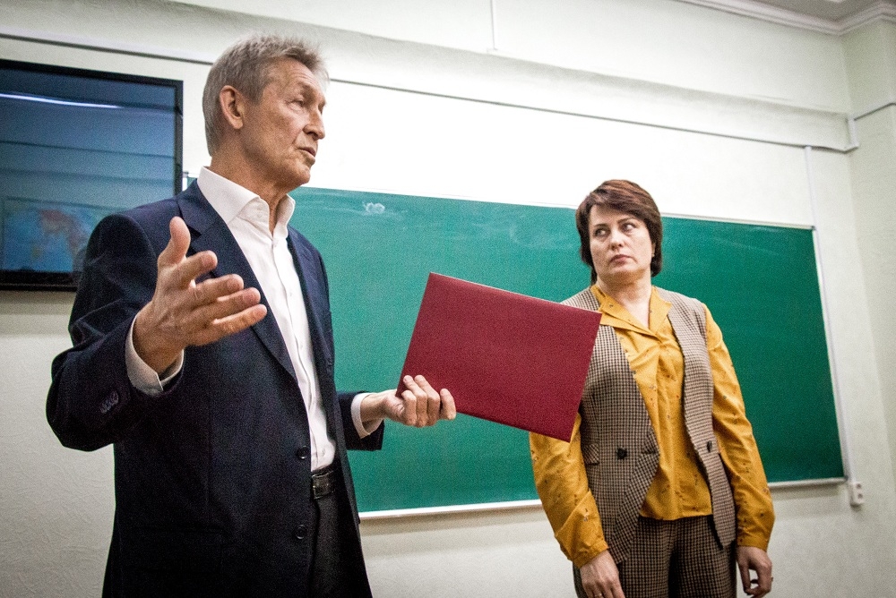 Таким подаркам место в музее!