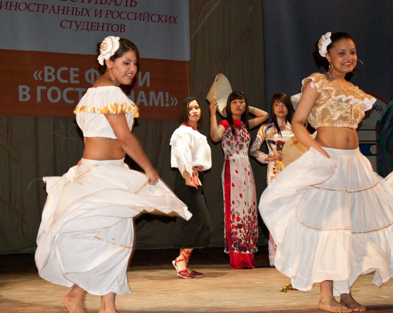 Все флаги в гости к нам!