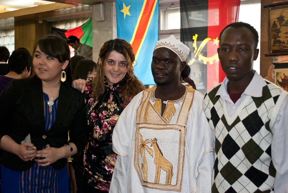 Все флаги в гости к нам!