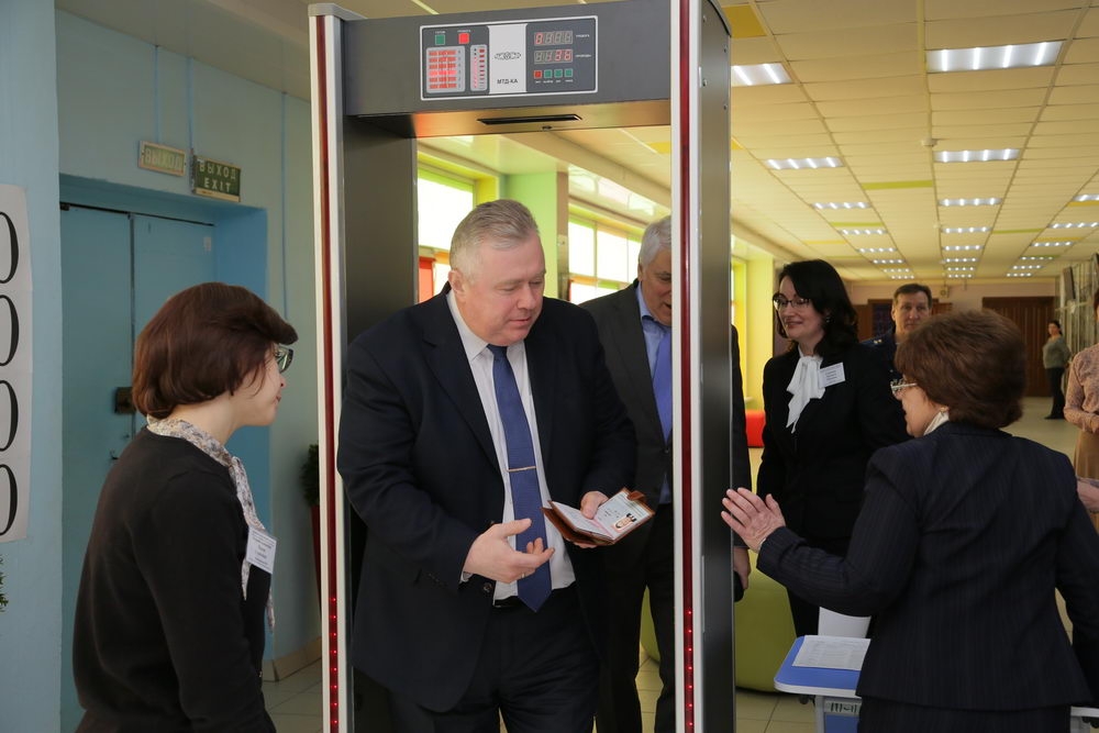 Ректоры сдают ЕГЭ