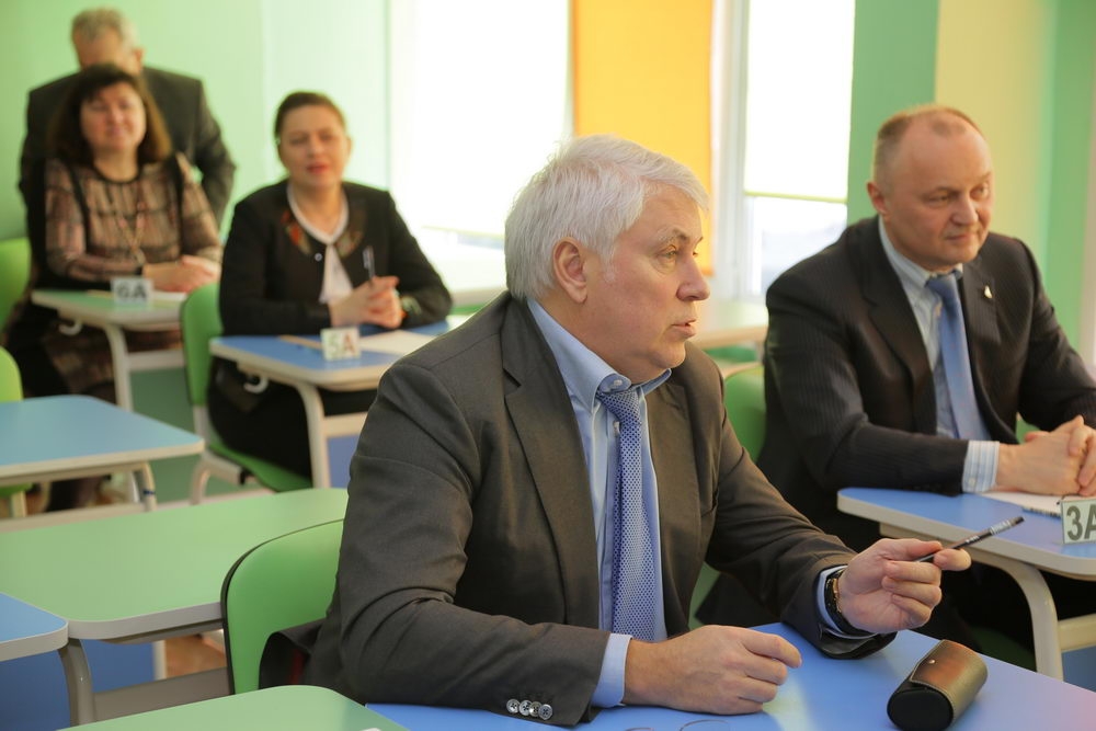 Ректоры сдают ЕГЭ