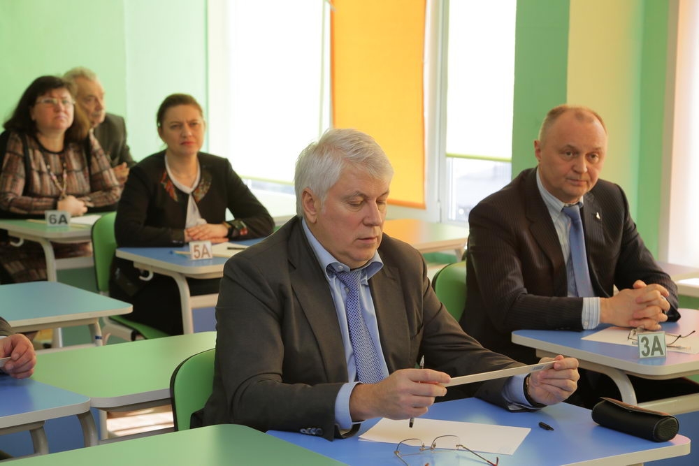 Ректоры сдают ЕГЭ