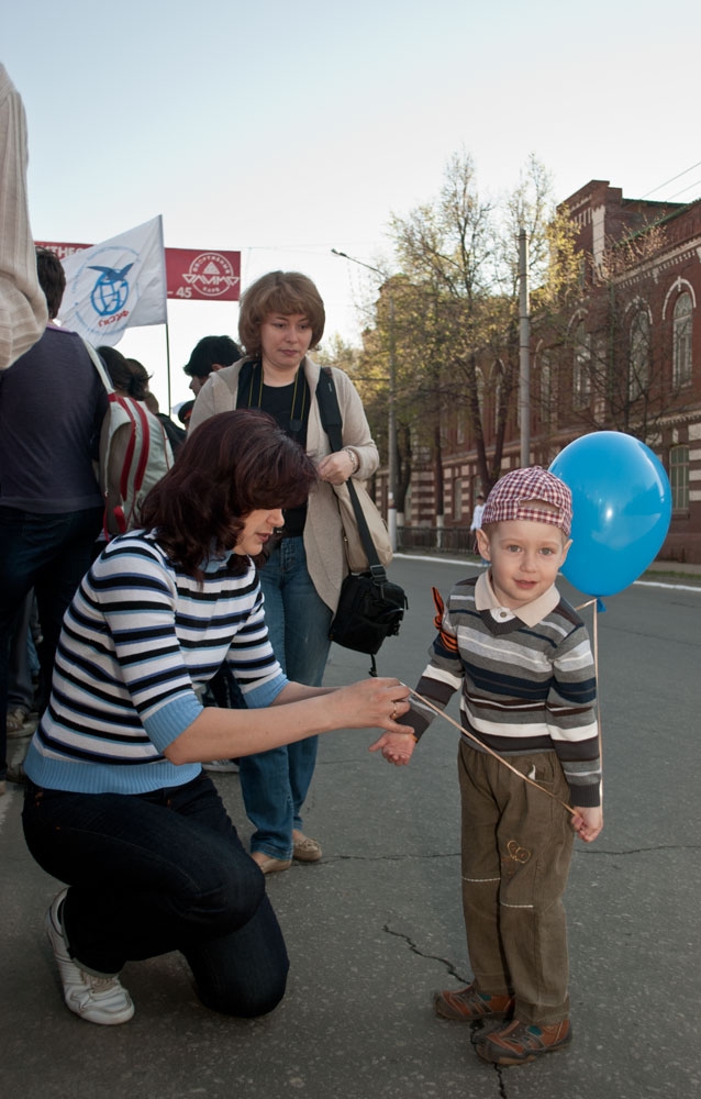 Фоторепортаж. Шествие по проспекту Ленина. День Победы