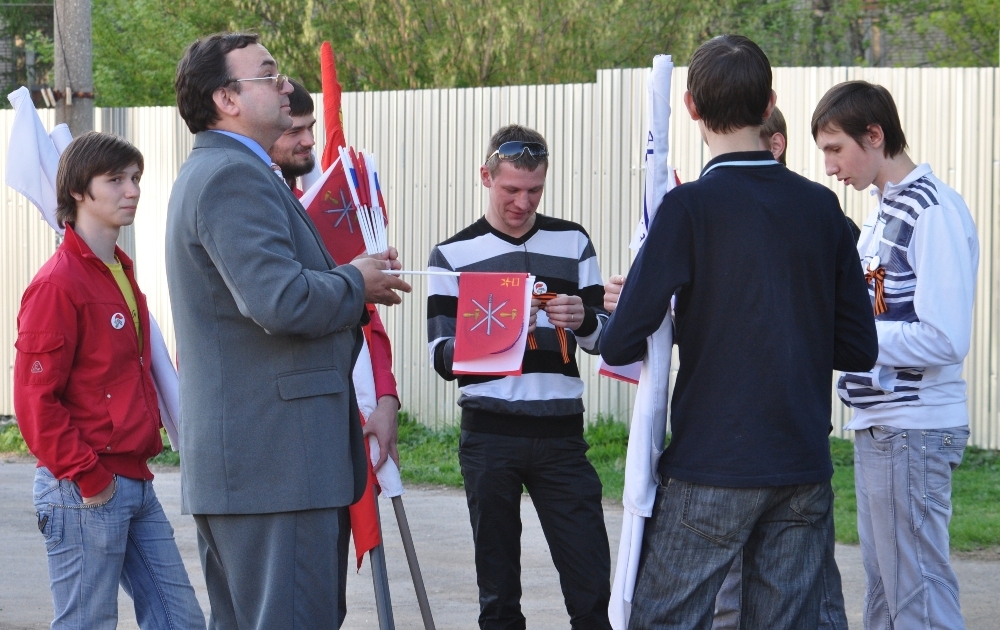 Свет в окнах, огонь в гильзах, пламя в сердцах