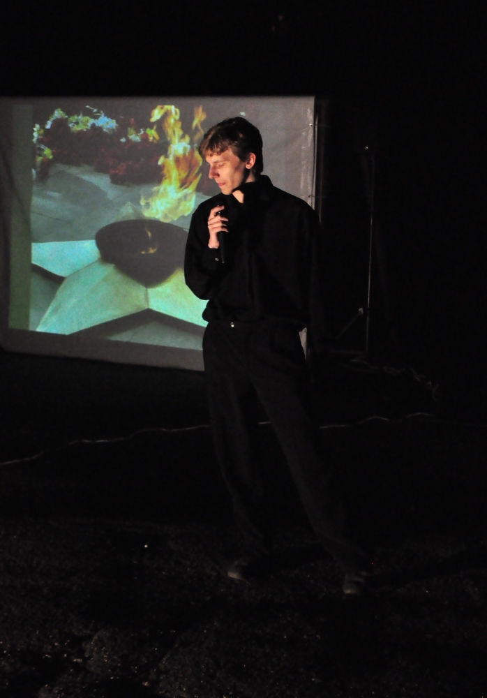 Свет в окнах, огонь в гильзах, пламя в сердцах