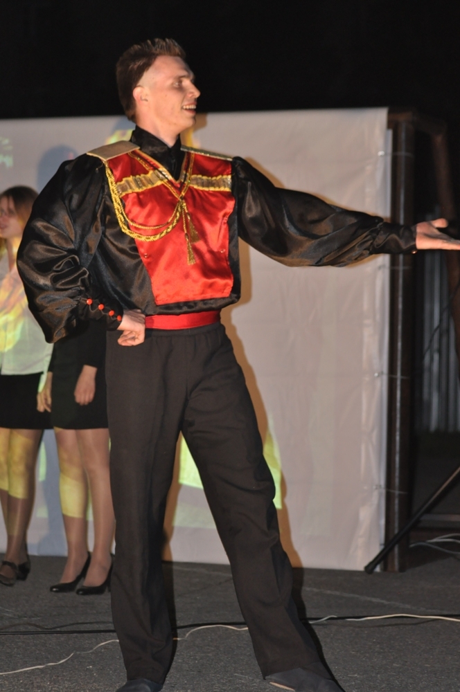 Свет в окнах, огонь в гильзах, пламя в сердцах