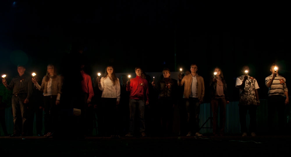 Свет в окнах, огонь в гильзах, пламя в сердцах