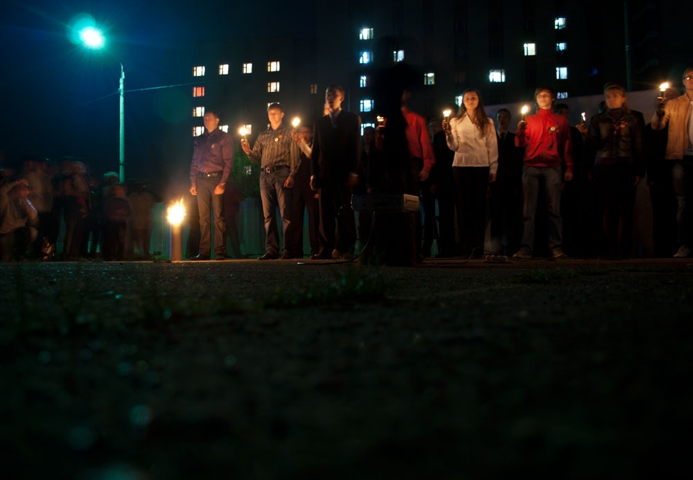 Свет в окнах, огонь в гильзах, пламя в сердцах