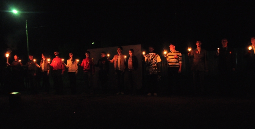 Свет в окнах, огонь в гильзах, пламя в сердцах