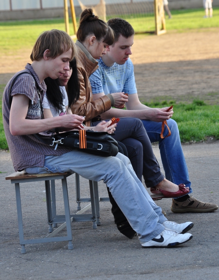 Свет в окнах, огонь в гильзах, пламя в сердцах