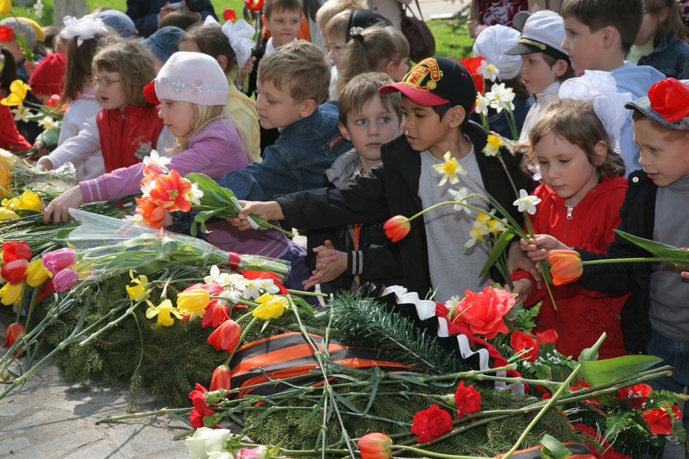 Поколения помнят и чтят...