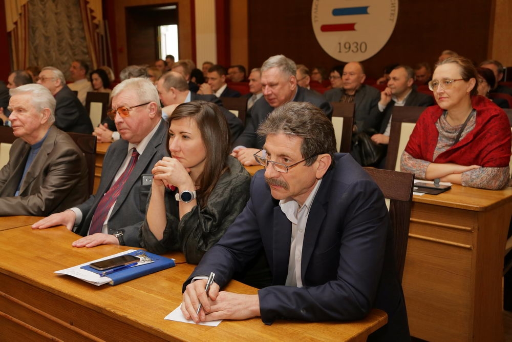 Дело — путь к успеху