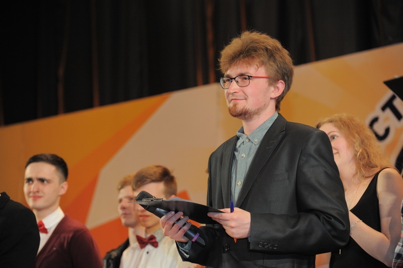 Никто не вылетел, но может