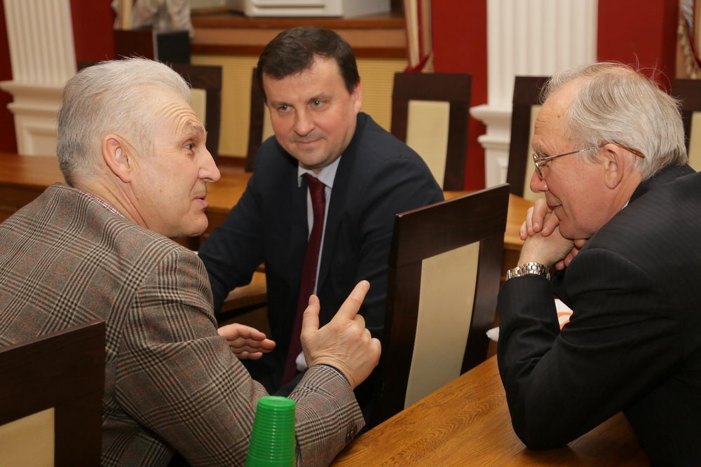 Новое в механике пластического формоизменения и обработке материалов