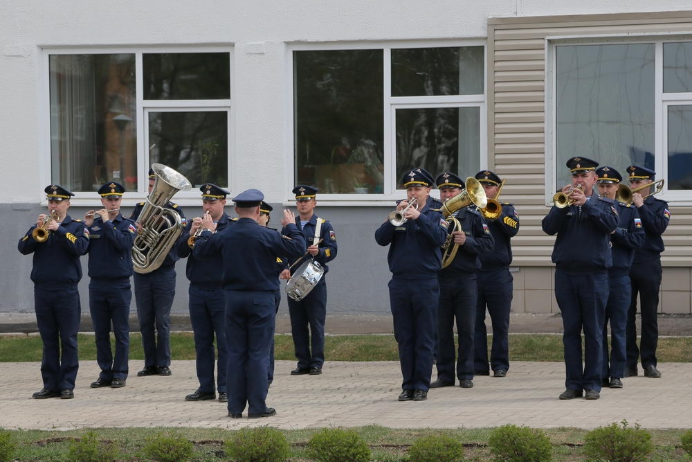 И гений места в бронзе возвратился на родину свою... 