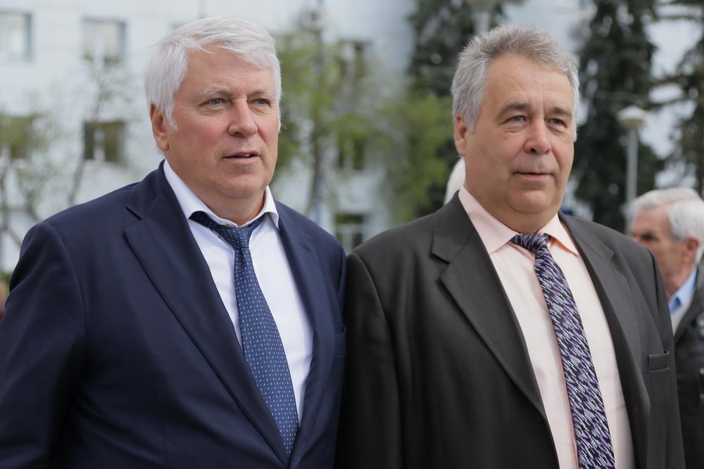 И гений места в бронзе возвратился на родину свою... 