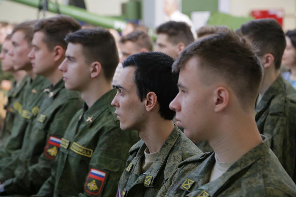 Когда поют курсанты