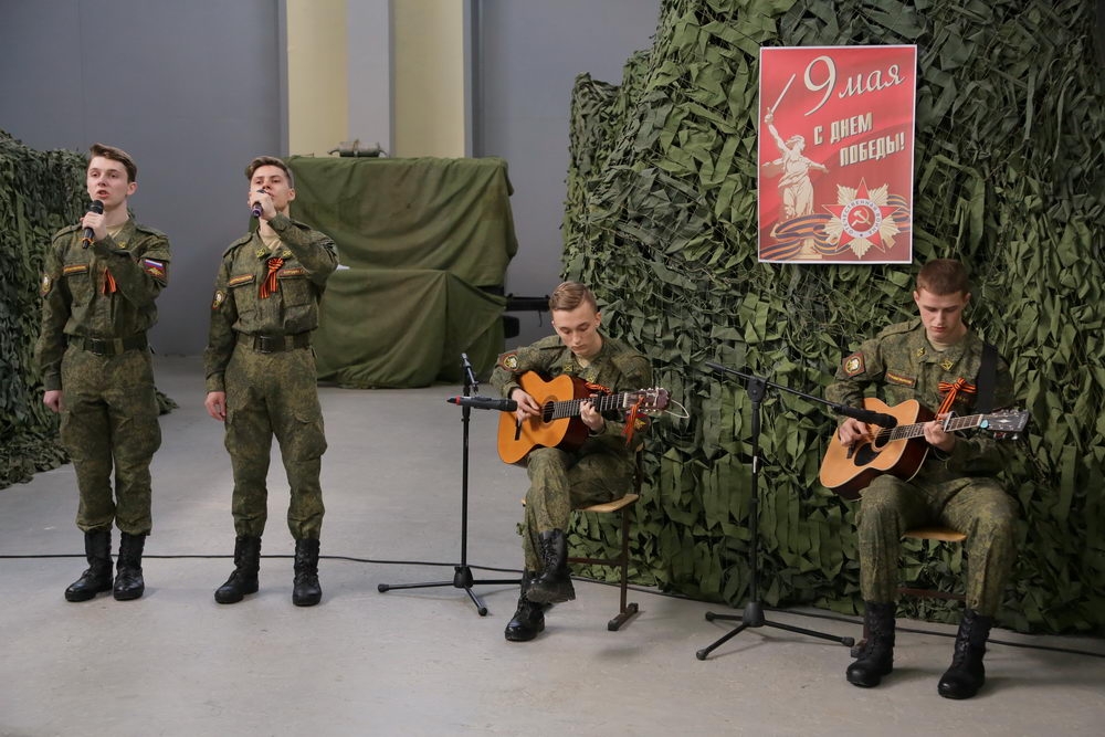 Когда поют курсанты