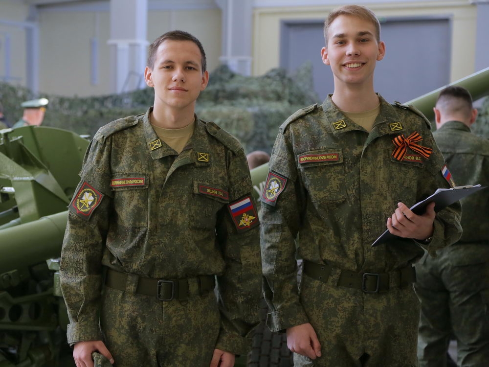 Когда поют курсанты