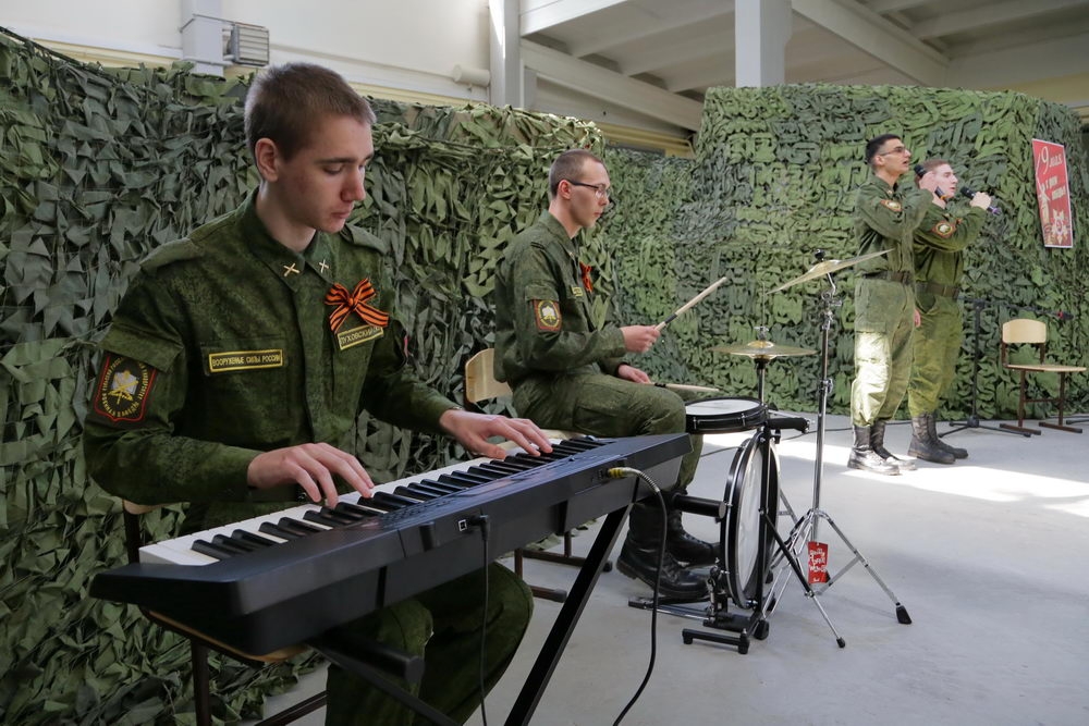 Когда поют курсанты