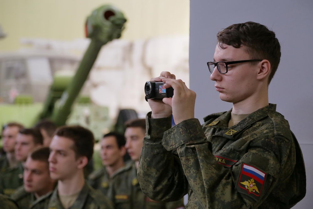 Когда поют курсанты