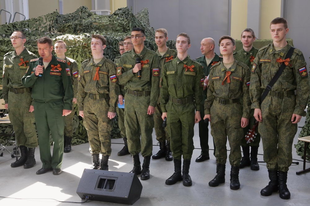 Когда поют курсанты