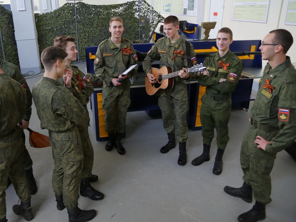 Когда поют курсанты