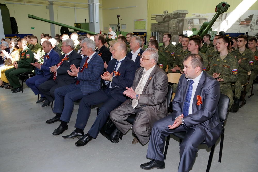 Когда поют курсанты