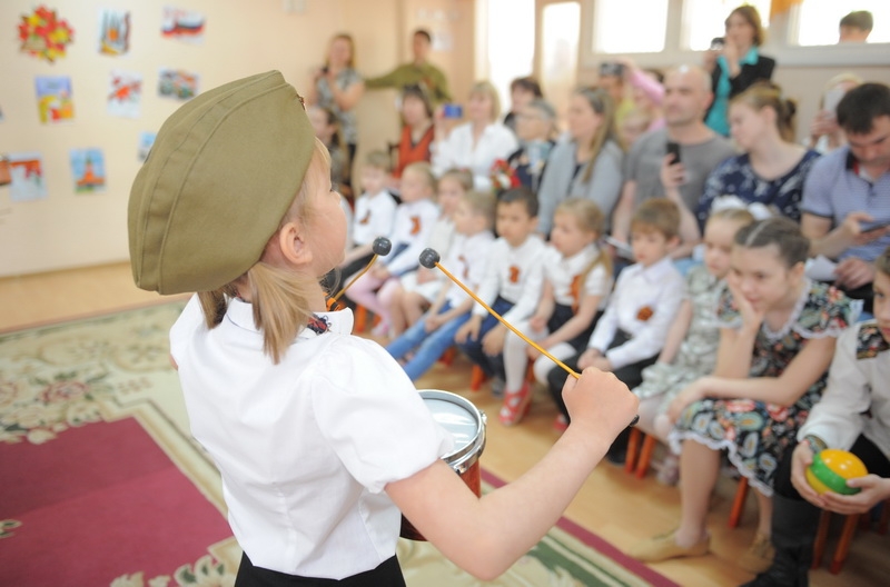 «Мне в холодной землянке тепло от моей негасимой любви»            