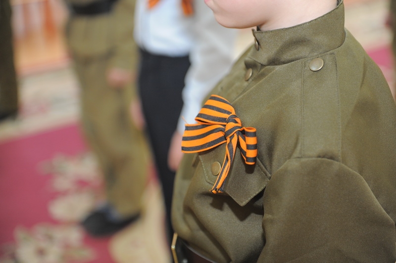 «Мне в холодной землянке тепло от моей негасимой любви»            