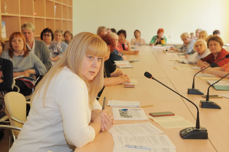 Профессионально сориентировать, трудоустроить и адаптировать