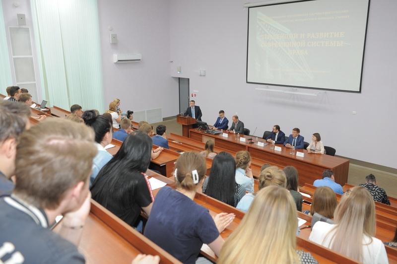 Студенты-юристы — студентам-юристам