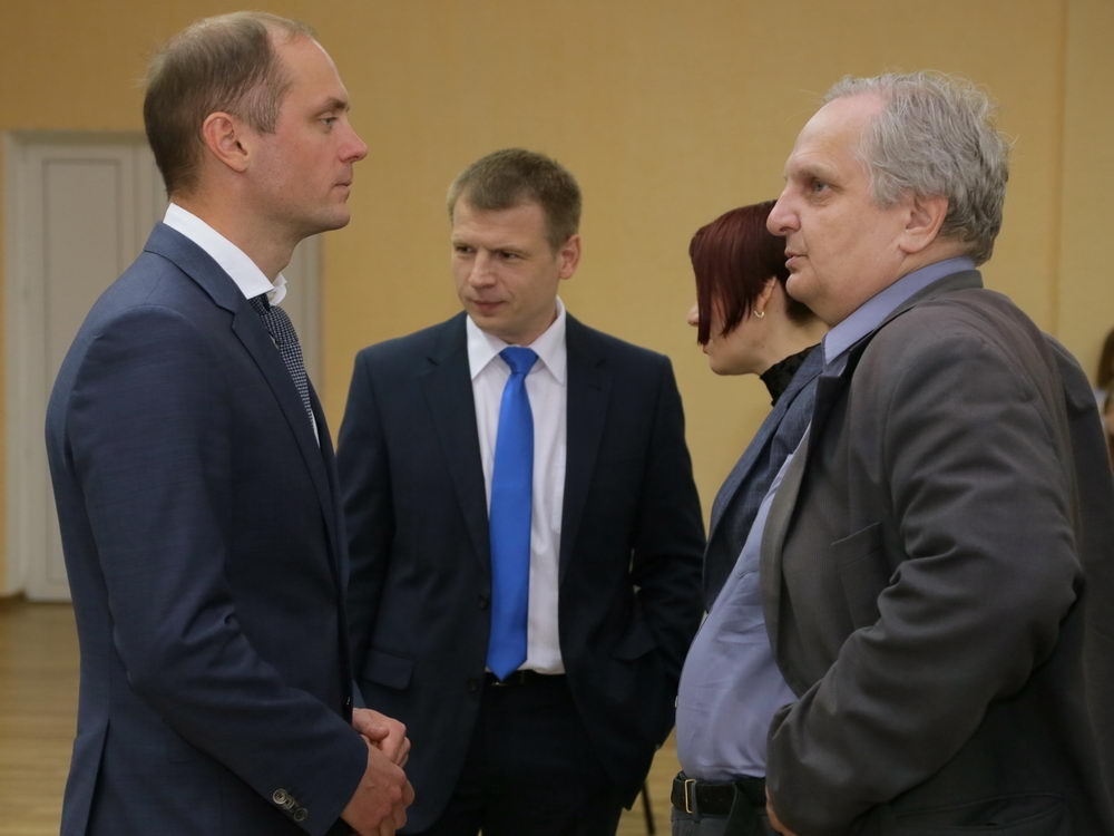 Конкуренция vs. Монополия