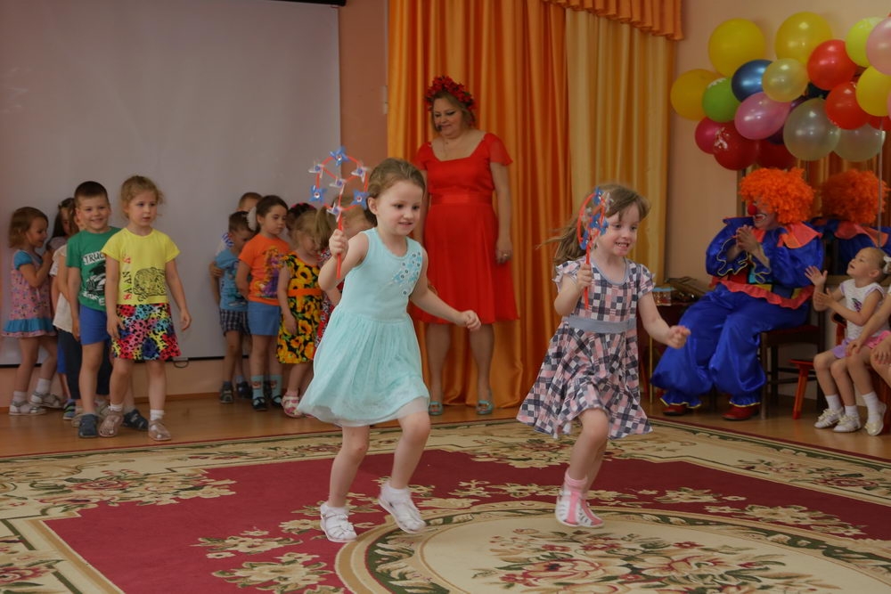 Праздник детства — праздник лета    