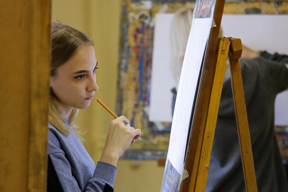 Абитуриенты ТулГУ рисуют экзамены