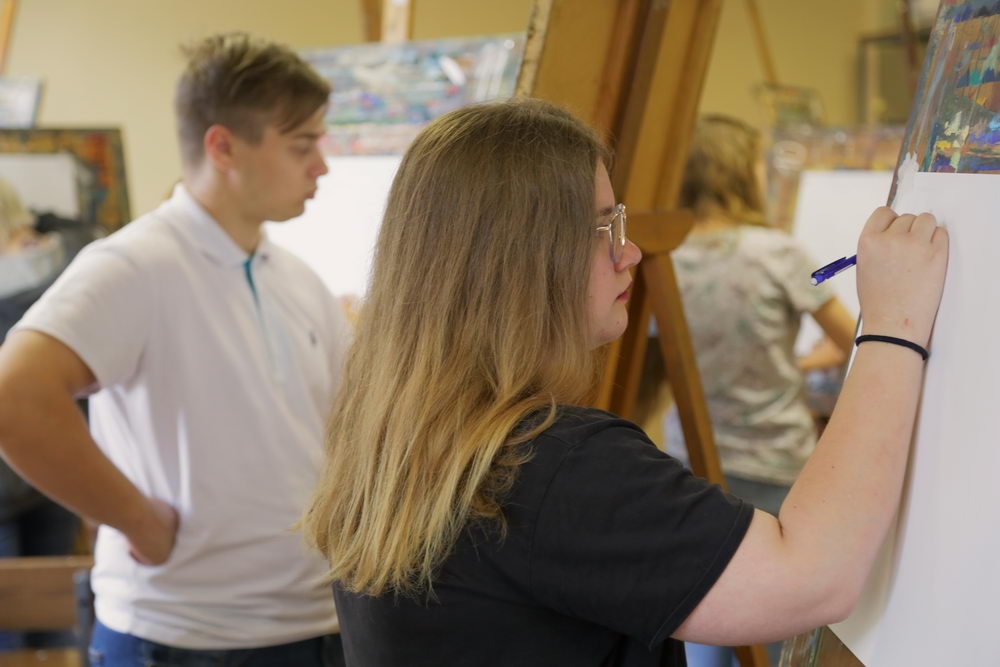 Абитуриенты ТулГУ рисуют экзамены