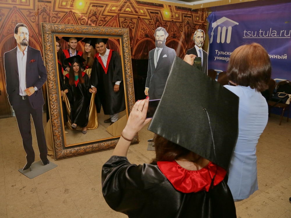 «Вы нужны родному краю! Вам всегда рады на наших, тульских предприятиях»