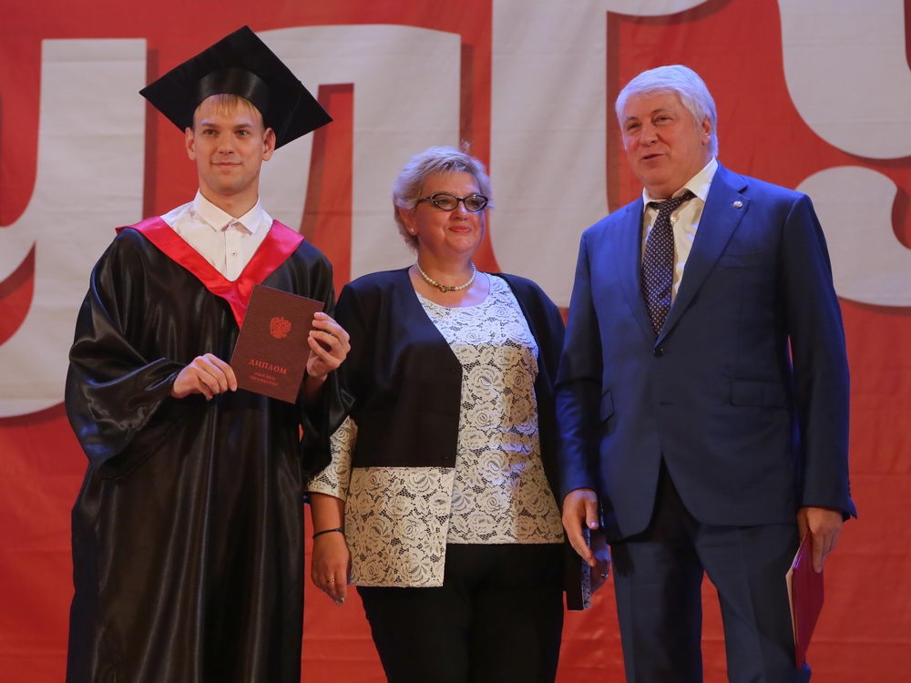 «Вы нужны родному краю! Вам всегда рады на наших, тульских предприятиях»