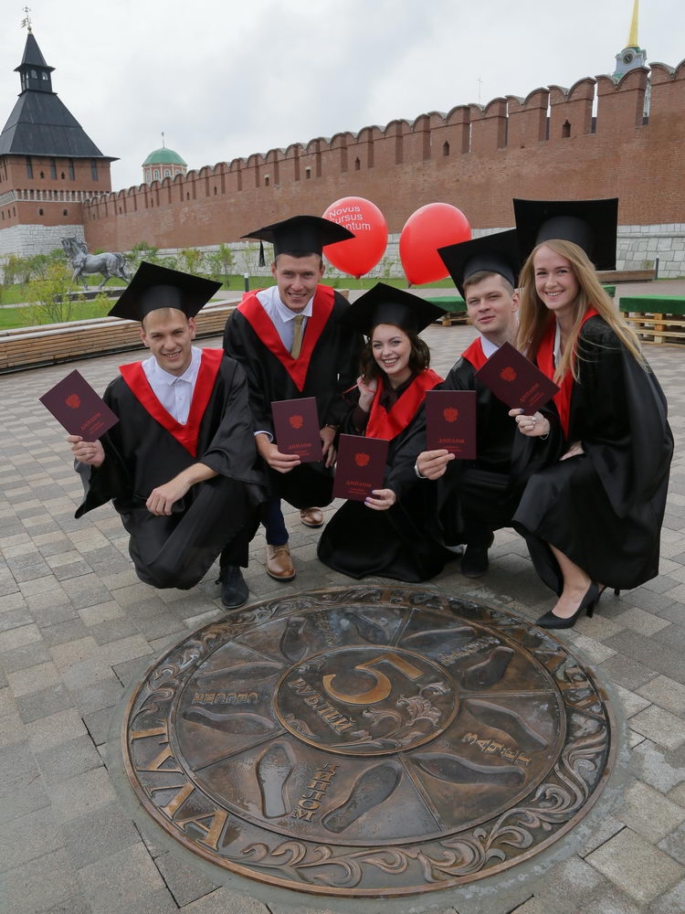 «Вы нужны родному краю! Вам всегда рады на наших, тульских предприятиях»