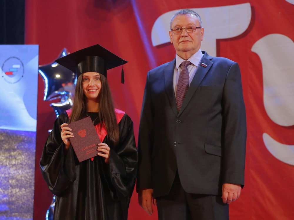 «Вы нужны родному краю! Вам всегда рады на наших, тульских предприятиях»