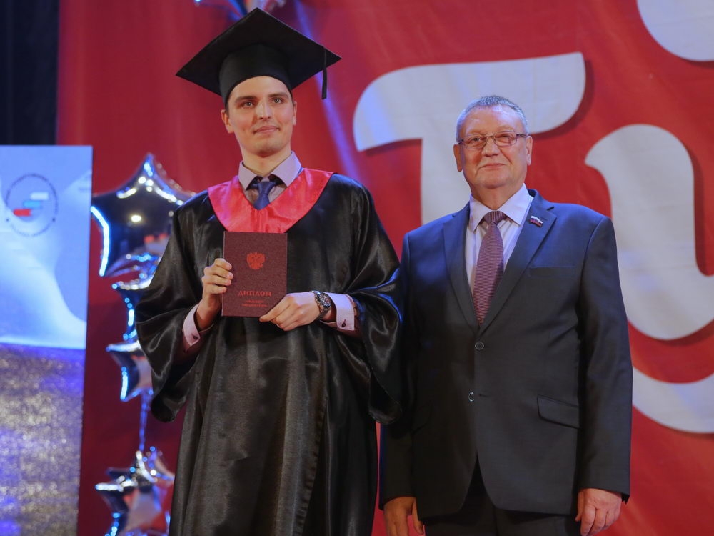 «Вы нужны родному краю! Вам всегда рады на наших, тульских предприятиях»