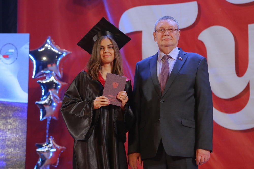 «Вы нужны родному краю! Вам всегда рады на наших, тульских предприятиях»