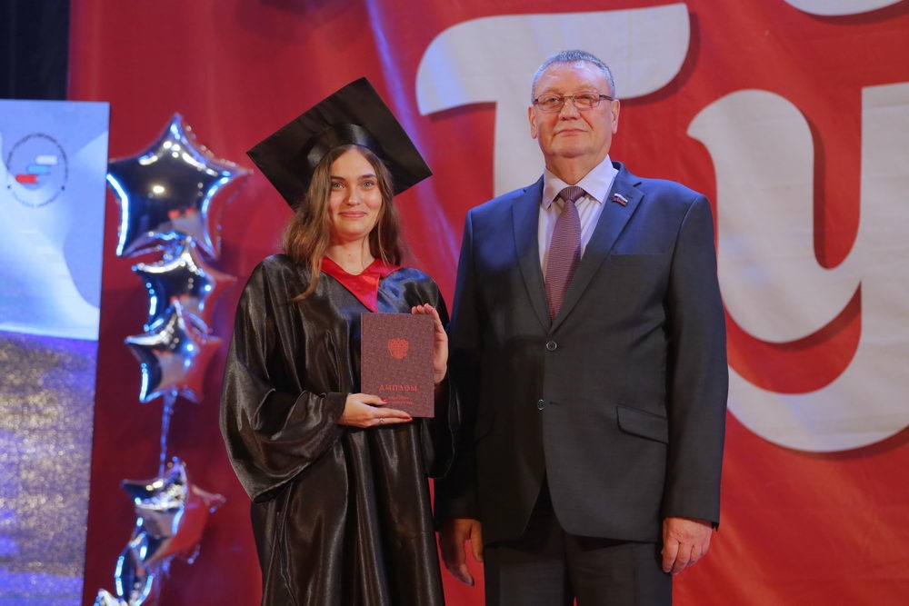 «Вы нужны родному краю! Вам всегда рады на наших, тульских предприятиях»