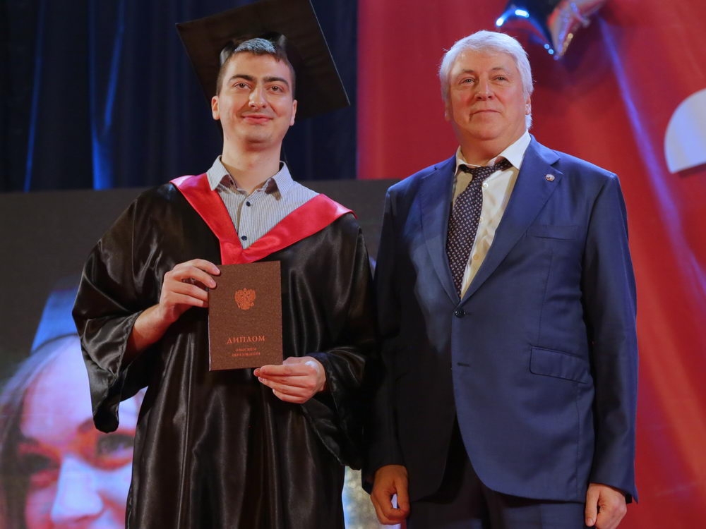 «Вы нужны родному краю! Вам всегда рады на наших, тульских предприятиях»