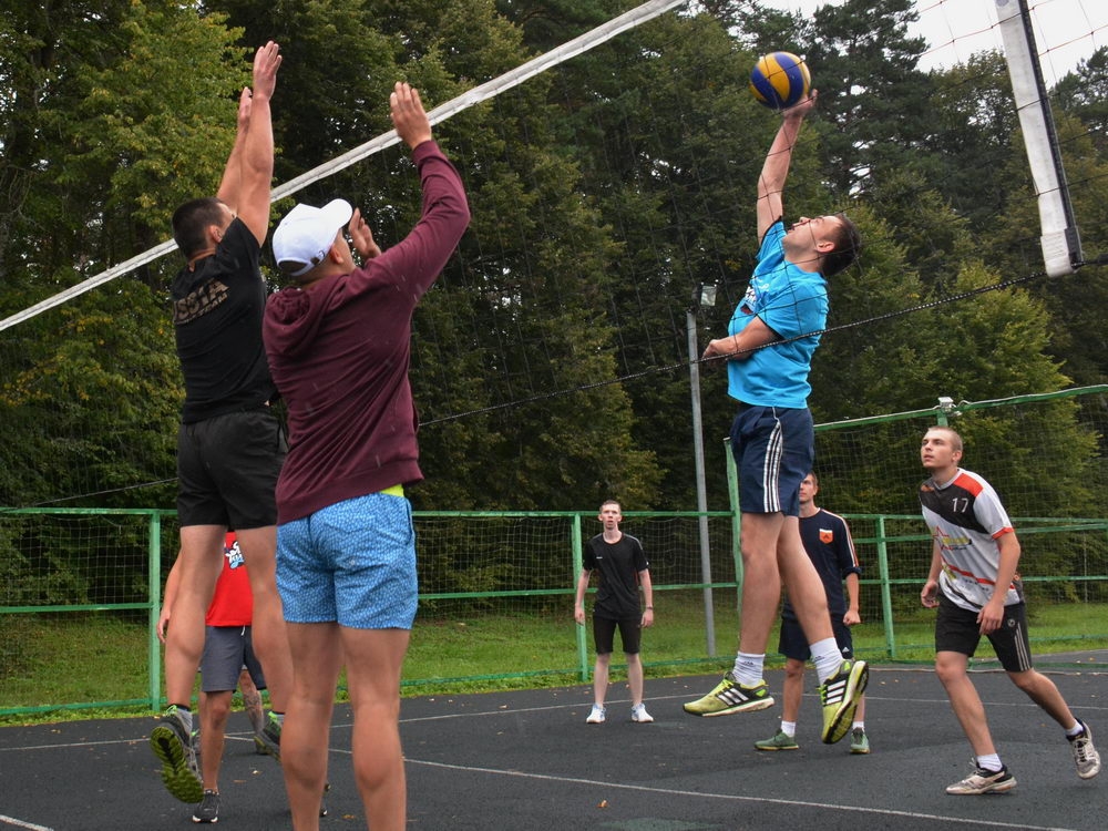 Не стареет душой «Политехник»!