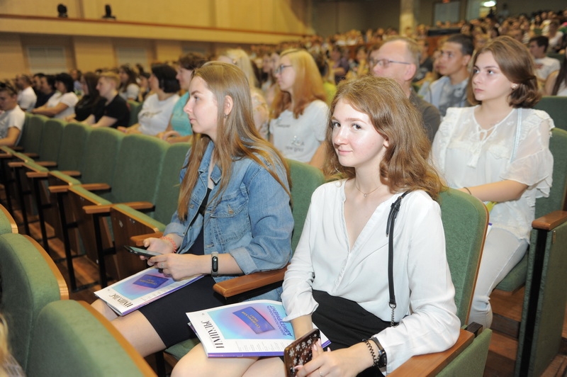 Зачислены де-юре и де-факто!