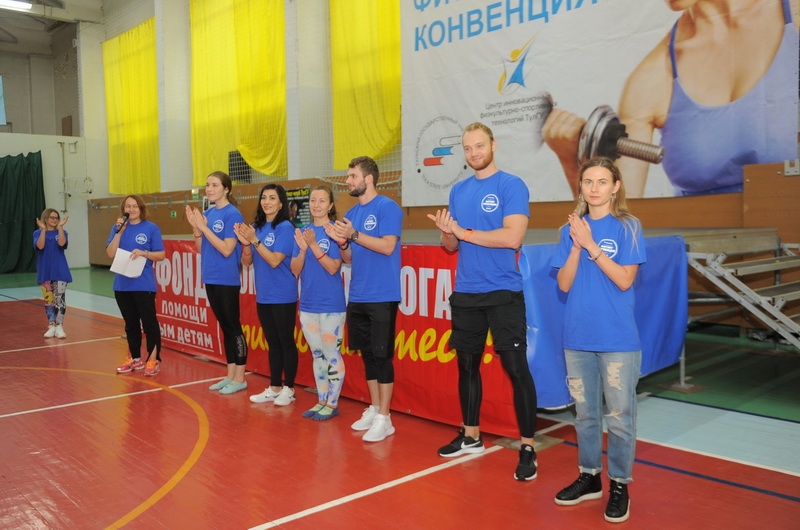 Помогают помогать