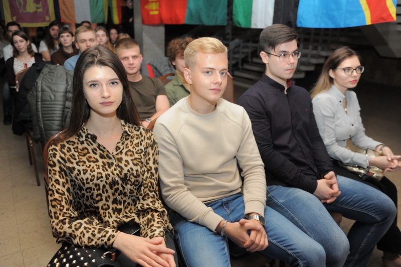 Атланты лингвистики